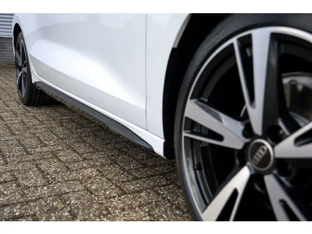 Audi A3 Limousine 35 TFSI 3x S-Line 150PK 2023 Benzine 16