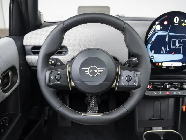 MINI 5-Deurs Cooper C 2025 Benzine 7