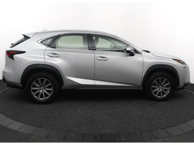 Lexus NX 300h AWD 25th Edition 2014 Hybride Benzine 12