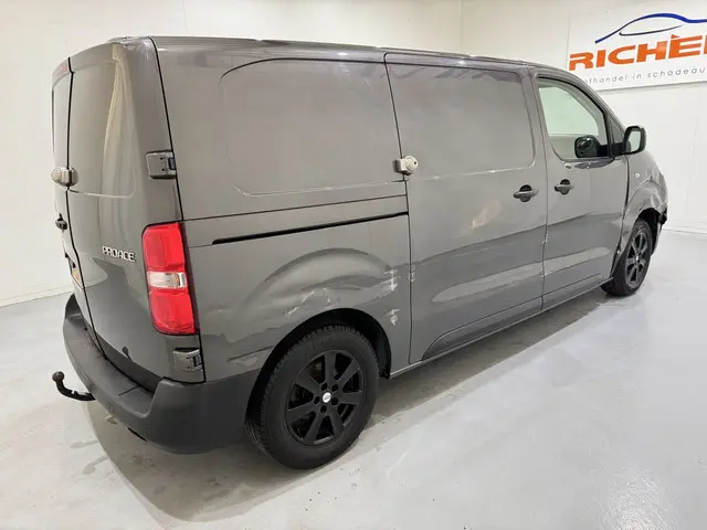 Toyota ProAce Worker 1.6D d-4D Cool Comfort 2018 Diesel 26