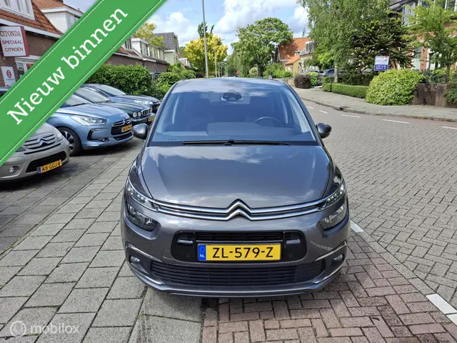 Citroën C4 Spacetourer 1.2 PureTech Feel 2019 Benzine 2