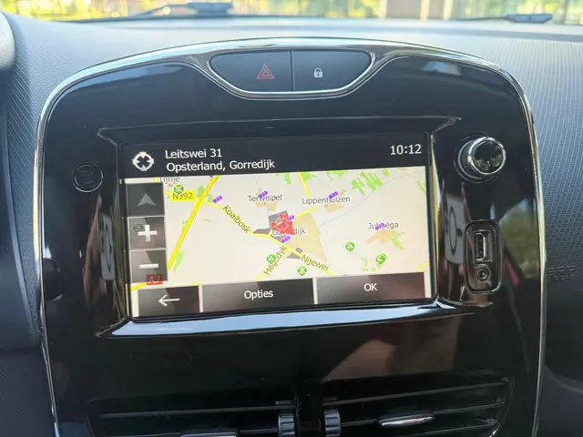 Renault Clio 1.2 16V 2013 Benzine 9