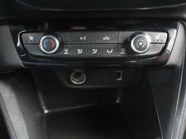 Opel Corsa 1.2 GS Line 131pk Aut. 2023 Benzine 19