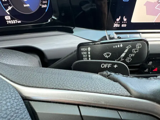 Volkswagen Golf 1.4 eHybrid Style 2021 Hybride Benzine 27