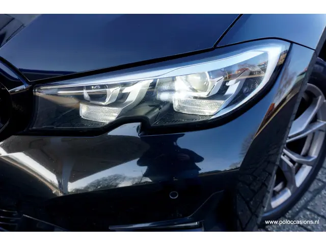 BMW 3 Serie 320i 2020 Benzine 22