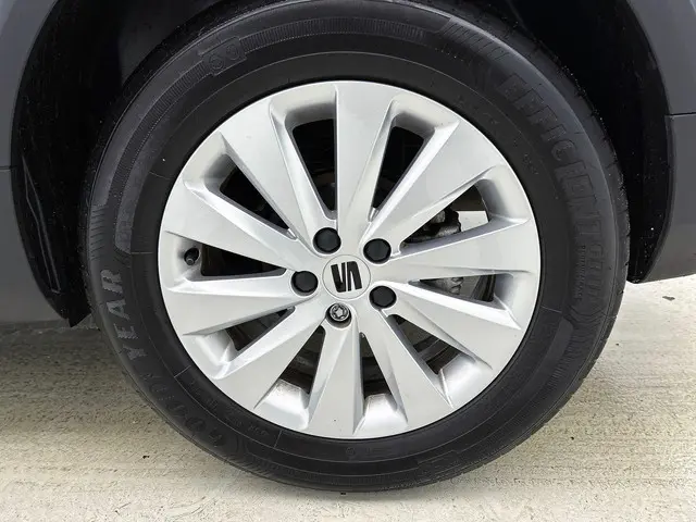 SEAT Arona 1.0 EcoTSI Style Connect 2024 Benzine 35