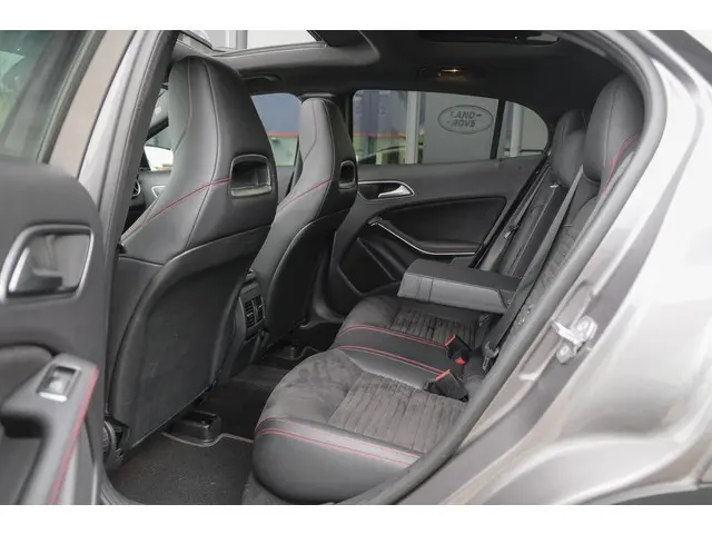 Mercedes-Benz GLA GLA180 AMG 122pk 2019 Benzine 11