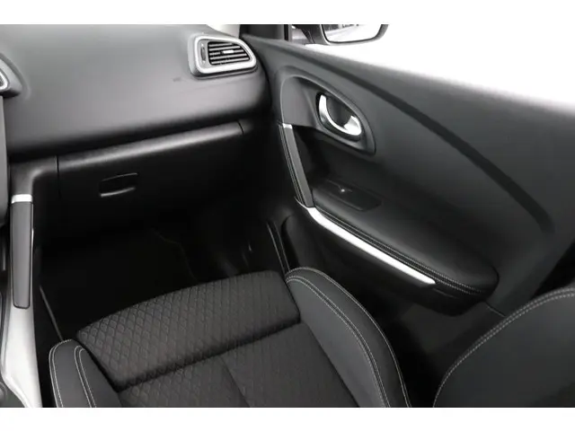 Renault Kadjar 1.3 TCe 140 EDC Bose 2019 Benzine 30