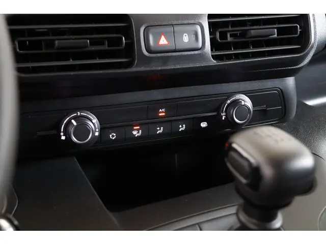 Opel Combo 1.5D L1H1 Rolstoel auto 2023 Diesel 23