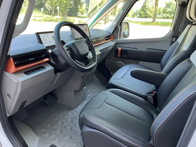 Farizon SV L2H3 83 kWh 2025 Elektrisch