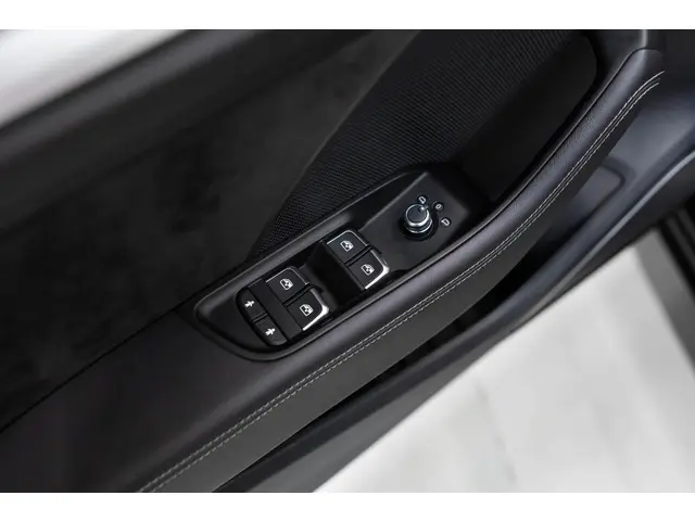 Audi S3 2.0 TFSI S3 quattro Pano B&O Camera 2017 Benzine 42