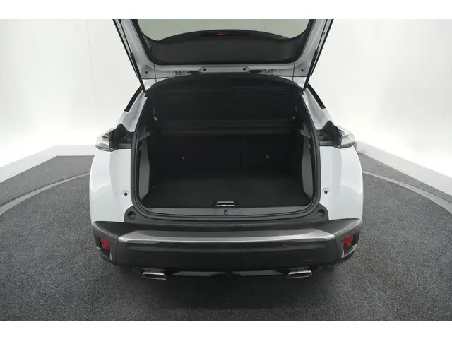 Peugeot 2008 PureTech 130 EAT8 Allure 2024 Benzine 61