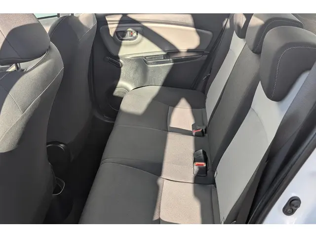 Toyota Yaris 1.5 VVT-i Design Red 2020 Benzine 15