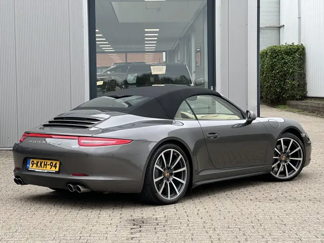 Porsche 911 2