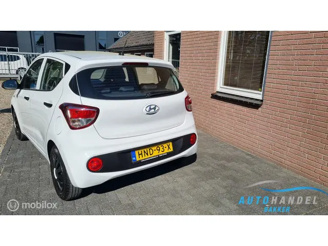 Hyundai i10 1.0i i-Drive 2017 Benzine 3