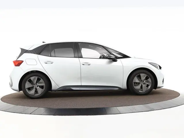 CUPRA Born 204pk Business 62 kWh 2024 Elektrisch 24