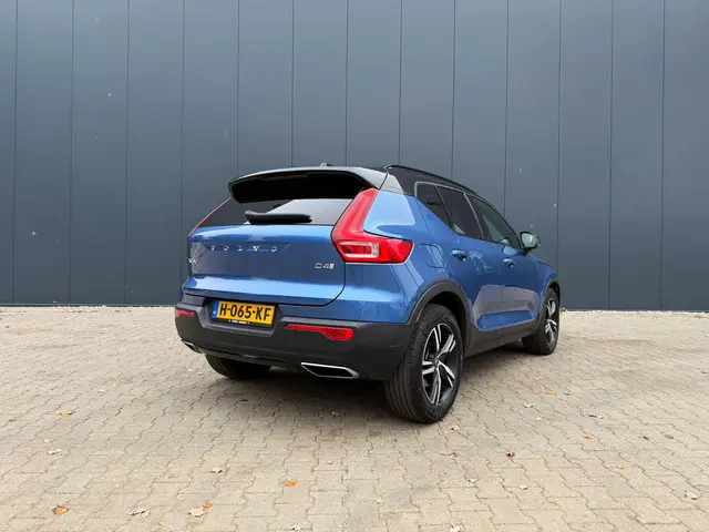 Volvo XC40 2.0 D4 AWD R-Design Pano / trekhaak 2020 Diesel 6