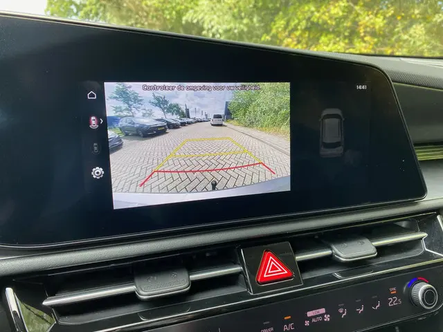 Kia Niro EV DynamicLine 64.8 kWh 2023 Elektrisch 17