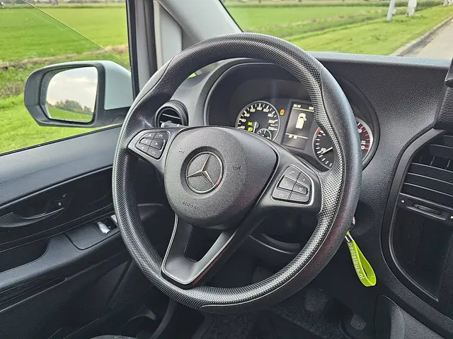Mercedes-Benz Vito 109 2018 Diesel 9