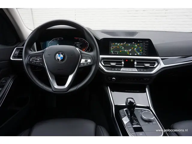 BMW 3 Serie 318i 2021 Benzine 9