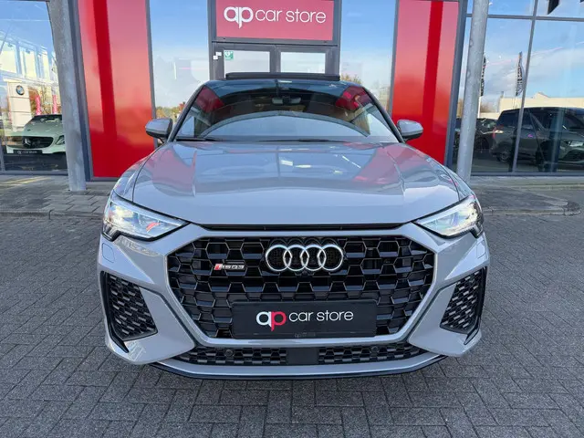Audi RSQ3 Sportback RS Panorama Full spec 2023 Benzine 2