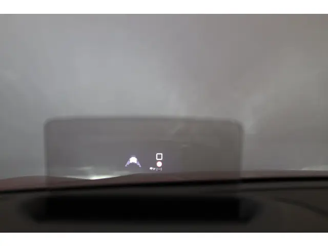 Citroën C4 PT 130 Shine Automaat-8 2023 Benzine 25