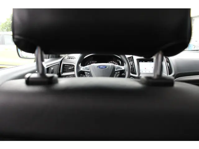 Ford Edge 2.0 TDCI 210pk Bi Turbo Vignale 2017 Diesel 18