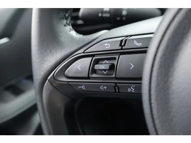Toyota Yaris 1.5 Hybrid Dynamic 2023 Hybride Benzine 10