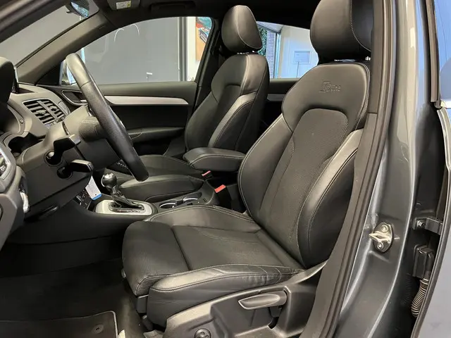 Audi Q3 1.4 TFSI CoD S-line 2018 Benzine 4