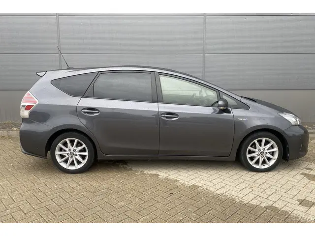 Toyota Prius + 1.8 Dynamic 2016 Hybride Benzine 7