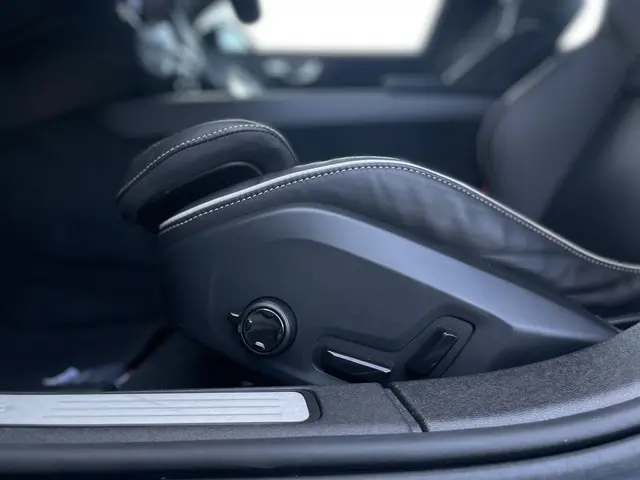 Volvo S60 2.0 B4 Plus Dark 2023 Benzine 8