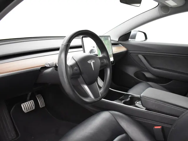 Tesla Model 3 PERFORMANCE 463 PK AWD *BTW* 2019 Elektrisch 20