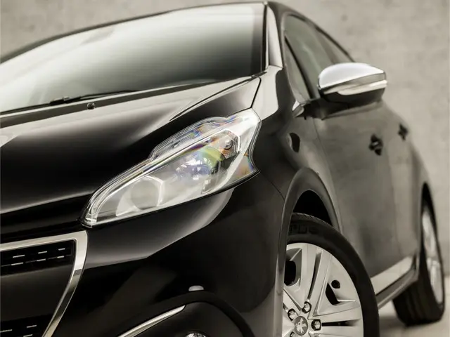 Peugeot 208 1.2 PureTech Sport 2019 Benzine 12