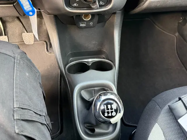 Toyota Aygo 1.0 VVT-i x-play 2021 Benzine 10