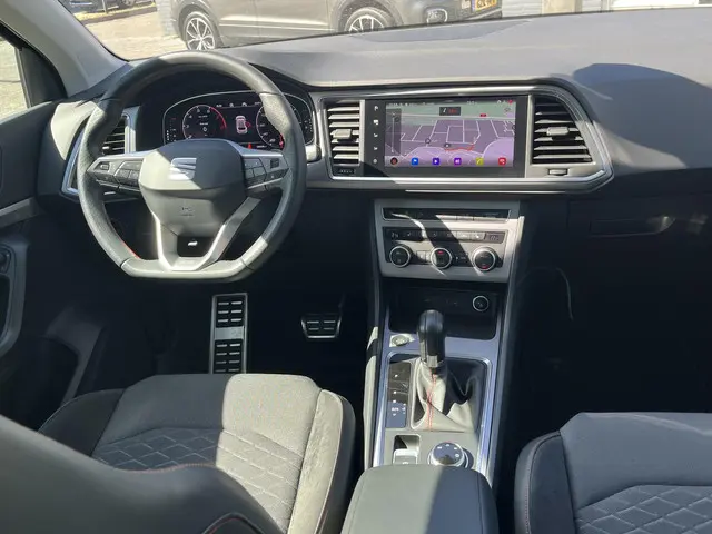 SEAT Ateca 1.5 TSi DSG FR Business Intense 2022 Benzine 13