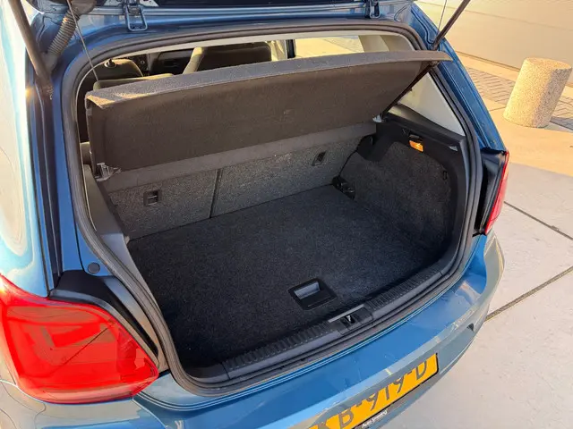 Volkswagen Polo 1.0 Comfortline 2015 Benzine 10