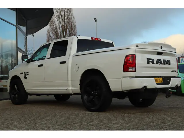 Dodge Ram 1500 5.7 V8 4x4 CREW CAB 2024 LPG/Gas 10