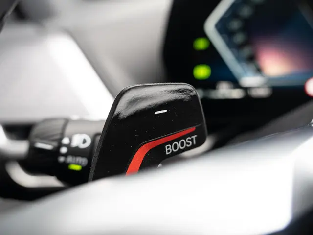 BMW 1 Serie 120 2025 Benzine 24