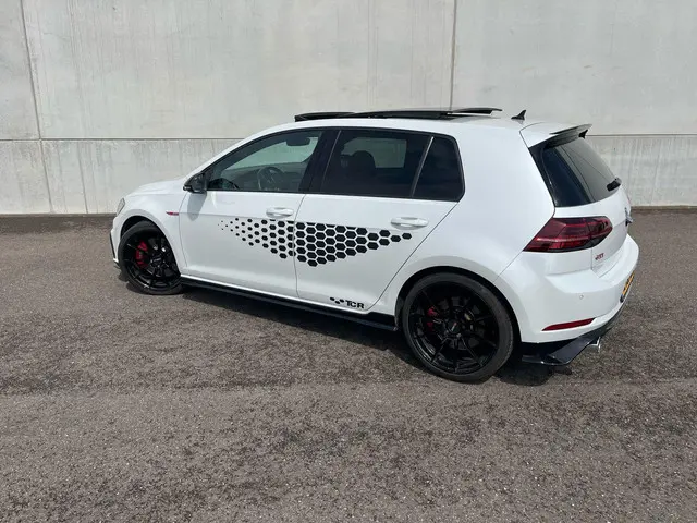 Volkswagen Golf 2.0 TSI GTI TCR 2019 Benzine 4