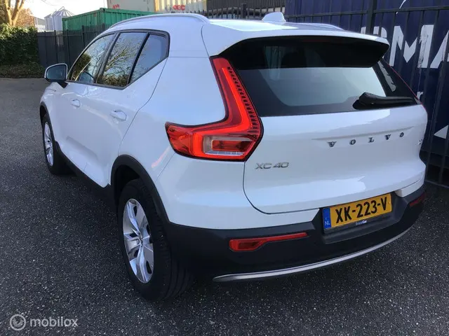 Volvo XC40 1.5 T3 Momentum 2019 Benzine 4