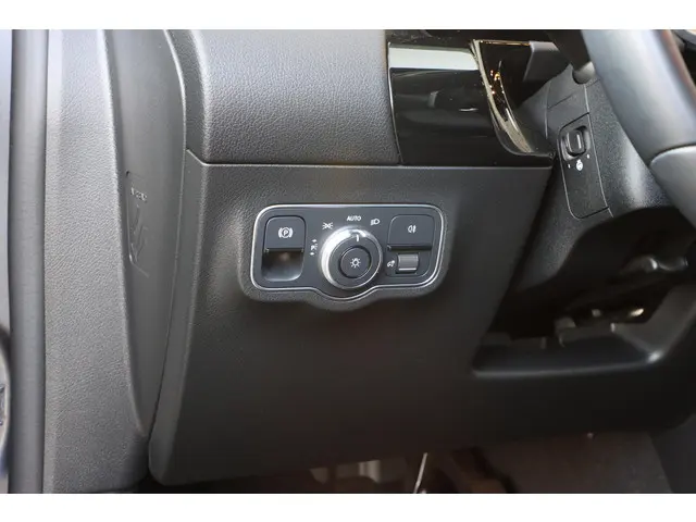 Mercedes-Benz GLA 250 e Style 2022 Hybride Benzine 27