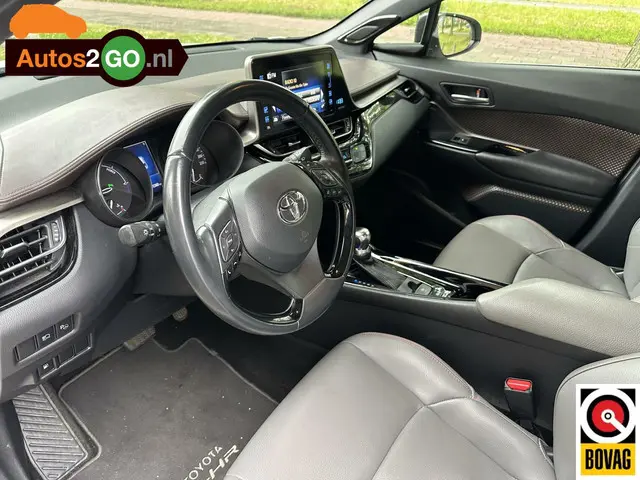 Toyota C-HR 1.8 Hybrid Executive 2018 Hybride Benzine 15