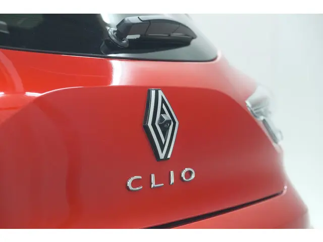 Renault Clio TCe 90 GPF techno 2024 Benzine 4