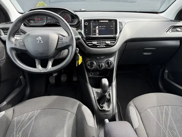 Peugeot 208 1.2 VTi Active 2014 Benzine 11