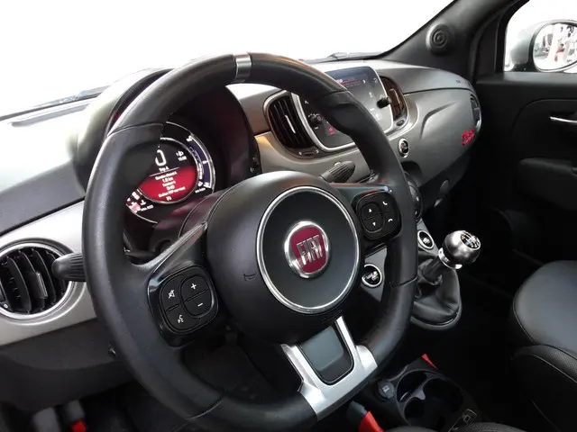 Fiat 500 1.0 Hybrid Sport 2021 Benzine 18