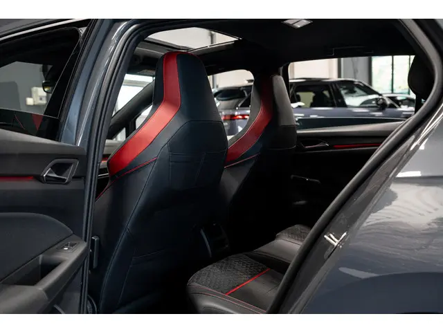 Volkswagen Golf 2.0 TSI GTI 2022 Benzine 23