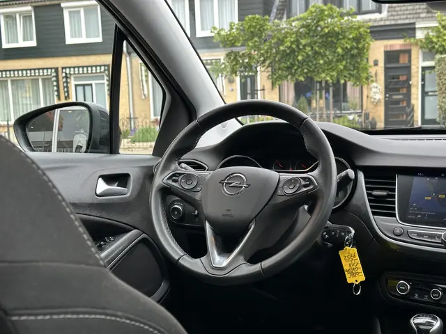 Opel Crossland 1.2 Turbo Elegance 2024 Benzine 9