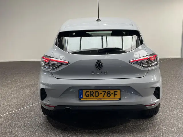 Renault Clio 1.0 TCe 90 GPF evolution 2024 Benzine 14