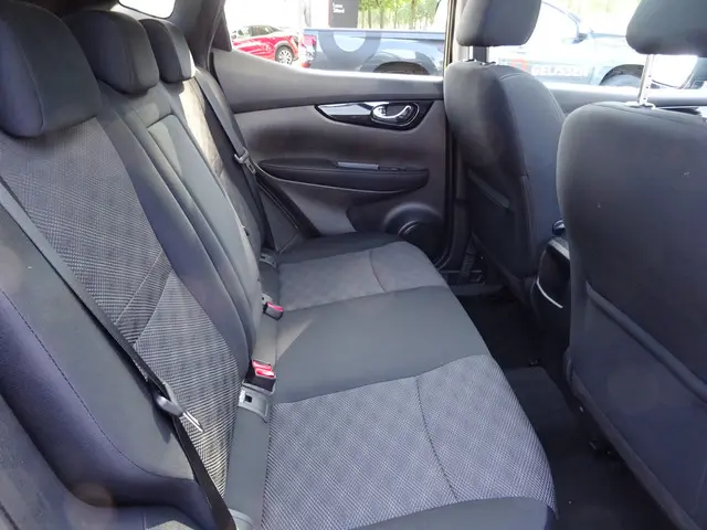 Nissan QASHQAI 1.2 Connect Edition | AUTOMAAT | 2016 Benzine 13