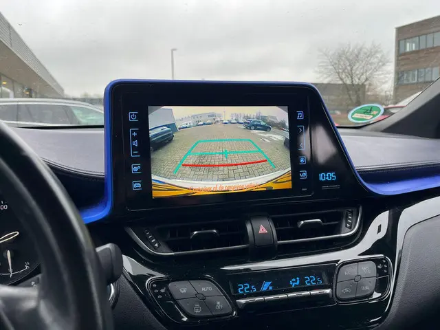 Toyota C-HR 1.8 Hybrid Bi-Tone 2017 Hybride Benzine 11